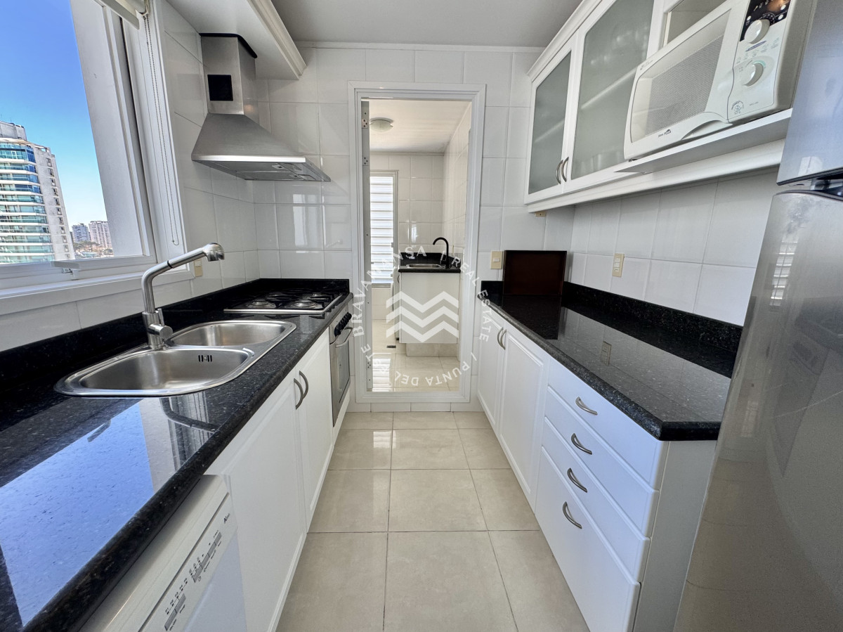 Apartamento ID.706 - VENTA APARTAMENTO MILLENIUM TOWER, ESQUINERO. 3 DORMITORIOS + DEPENDENCIA