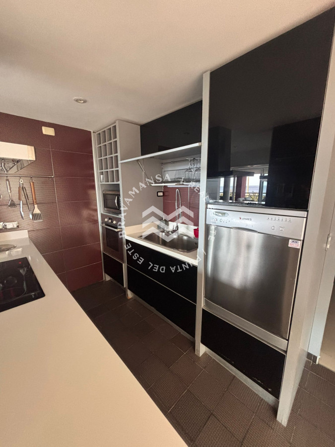 Apartamento ID.640 - VENTA 3 dormitorios ensuite, esquinero primera línea Playa Mansa