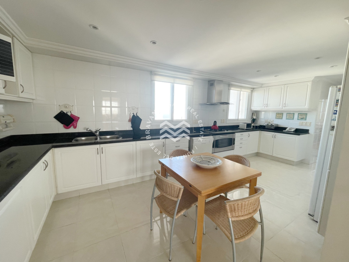 Apartamento ID.778 - Magnífico penthouse duplex en primera línea de Playa Mansa