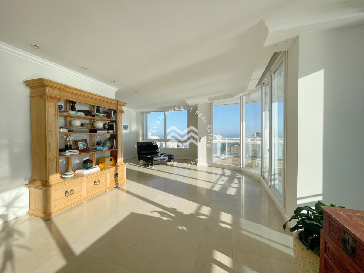 Apartamento ID.778 - Magnífico penthouse duplex en primera línea de Playa Mansa