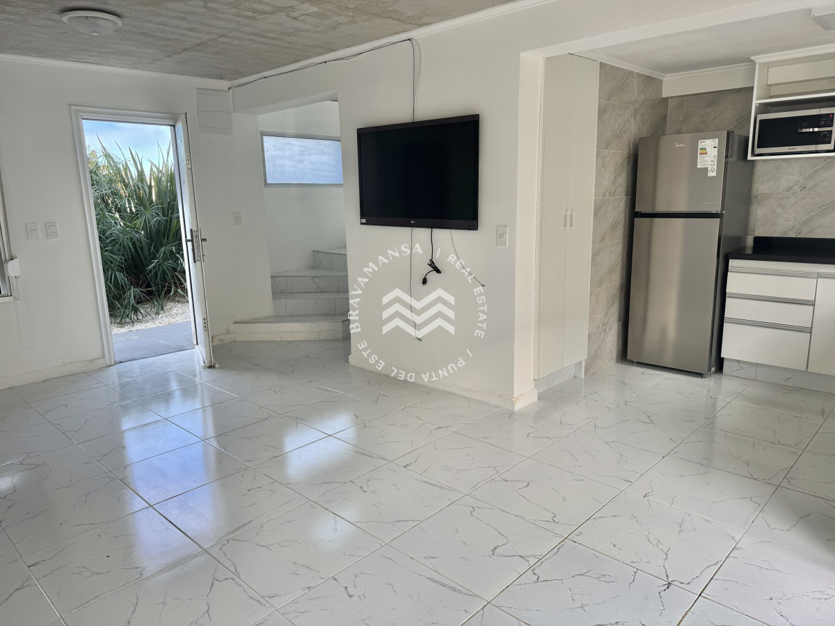 Apartamento ID.131 - ALQUILER ANUAL Duplex 2 dormitorios en Maldonado, Altos de la Laguna