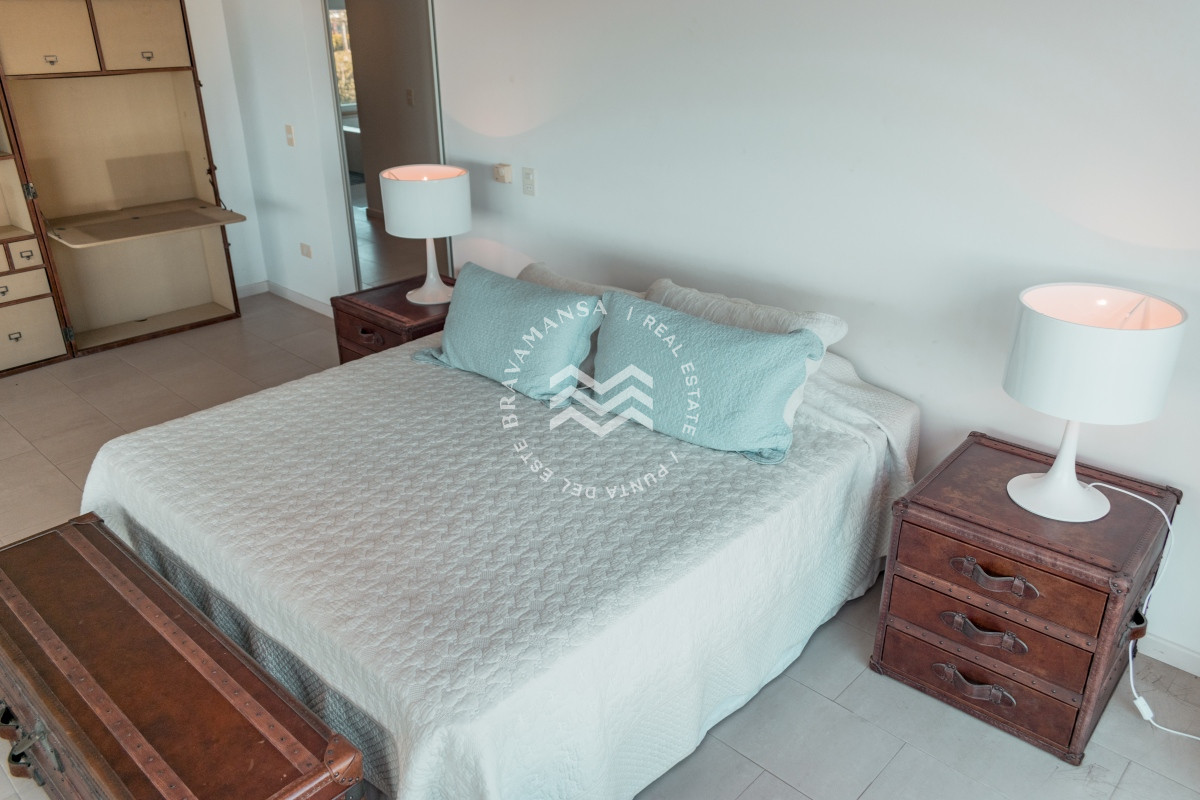 Apartamento ID.358 - ALQUILER TEMPORADA Exclusivo apartamento en Playa Brava, piso entero 3 dormitorios