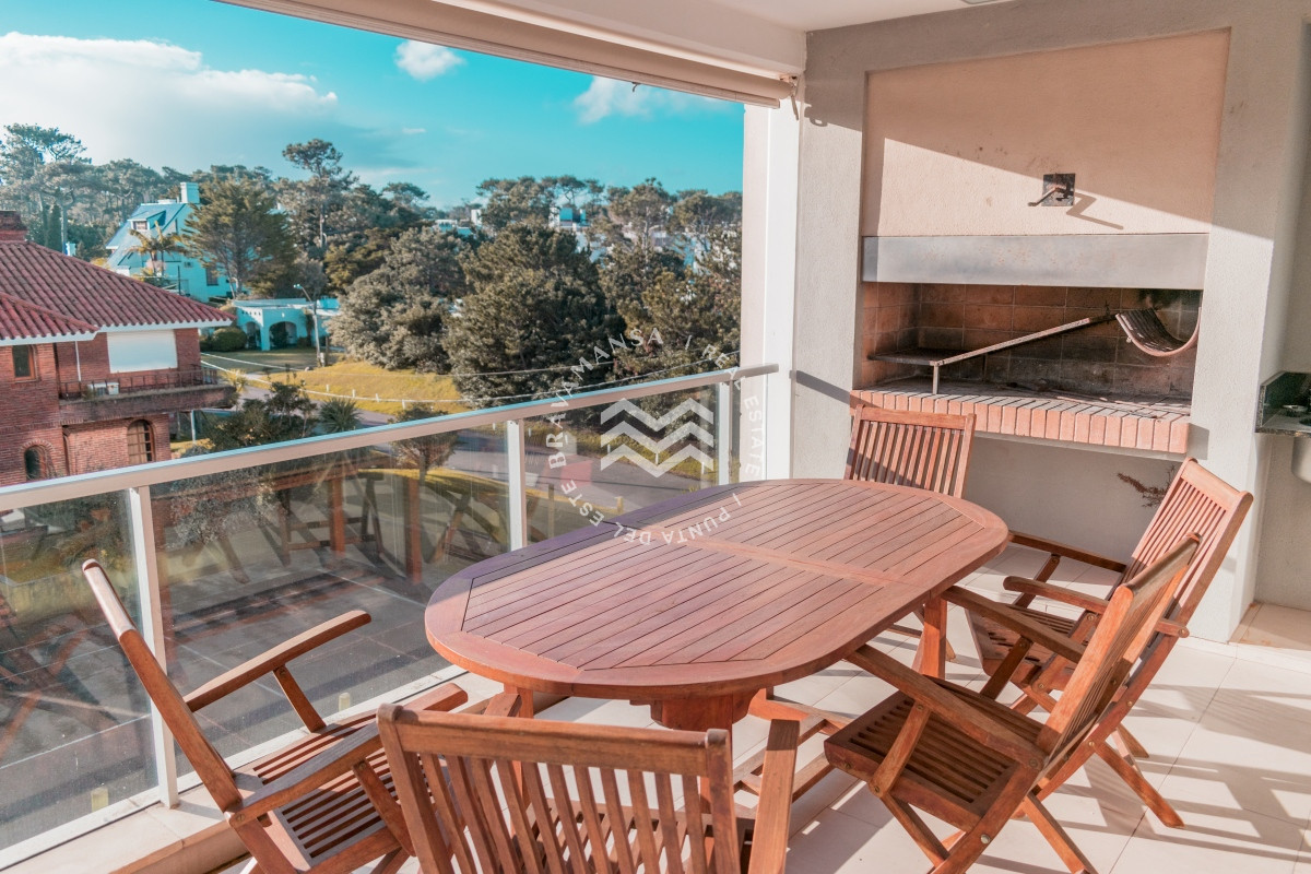 Apartamento ID.358 - ALQUILER TEMPORADA Exclusivo apartamento en Playa Brava, piso entero 3 dormitorios