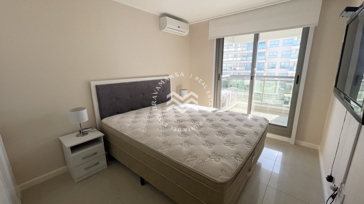Apartamento ID.83 - ALQUILER Anual o temporada 3 dormitorios y servicio primera línea playa Brava