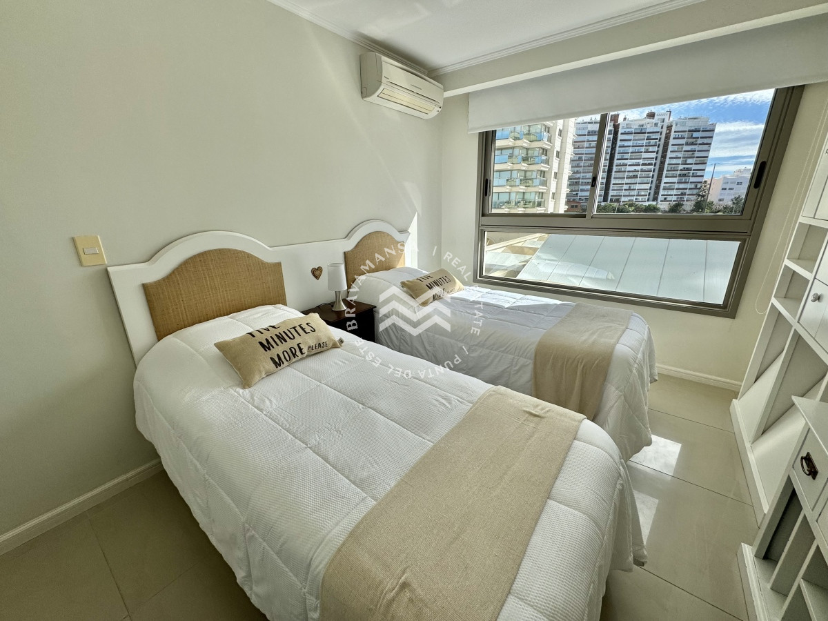Apartamento ID.286 - VENTA apartamento 3 dormitorios en suite en Playa Brava primera línea