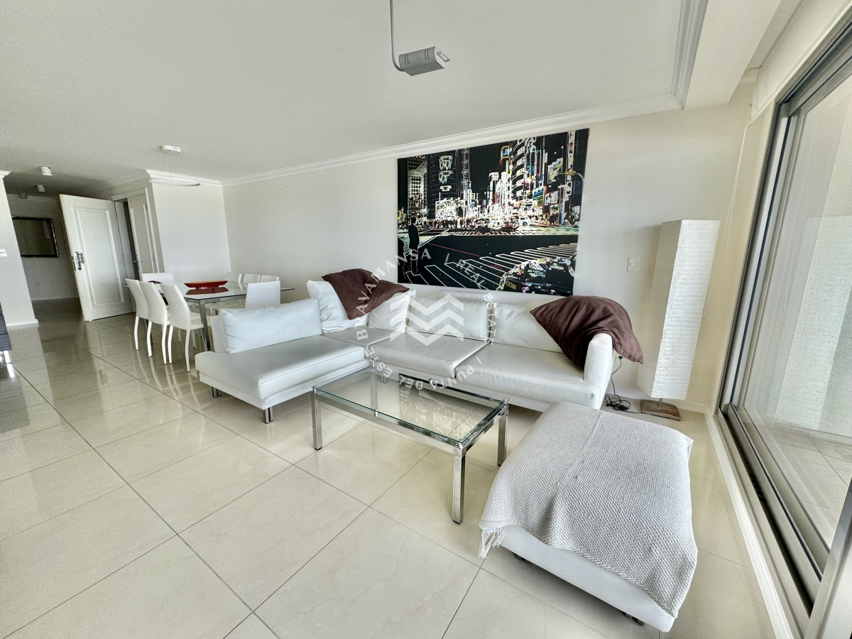 Apartamento ID.98 - ALQUILER ANUAL 3 dormitorios vista al mar Playa Brava
