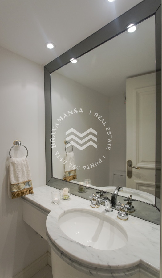 Apartamento ID.149 - Gran apartamento en primera línea parada 32 de Playa Brava