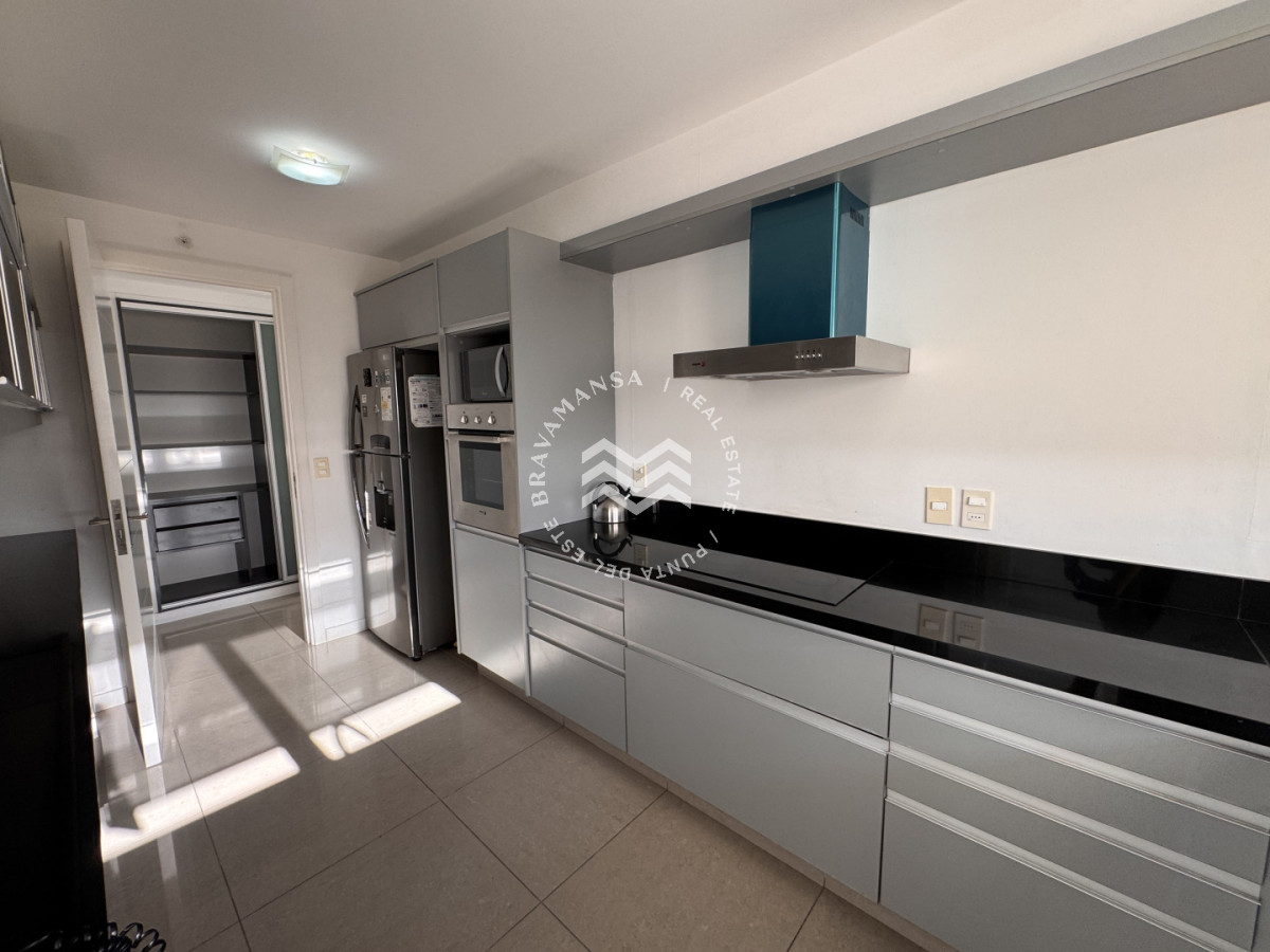 Apartamento ID.5 - VENTA 3 dormitorios + servicio en Torre ONE I