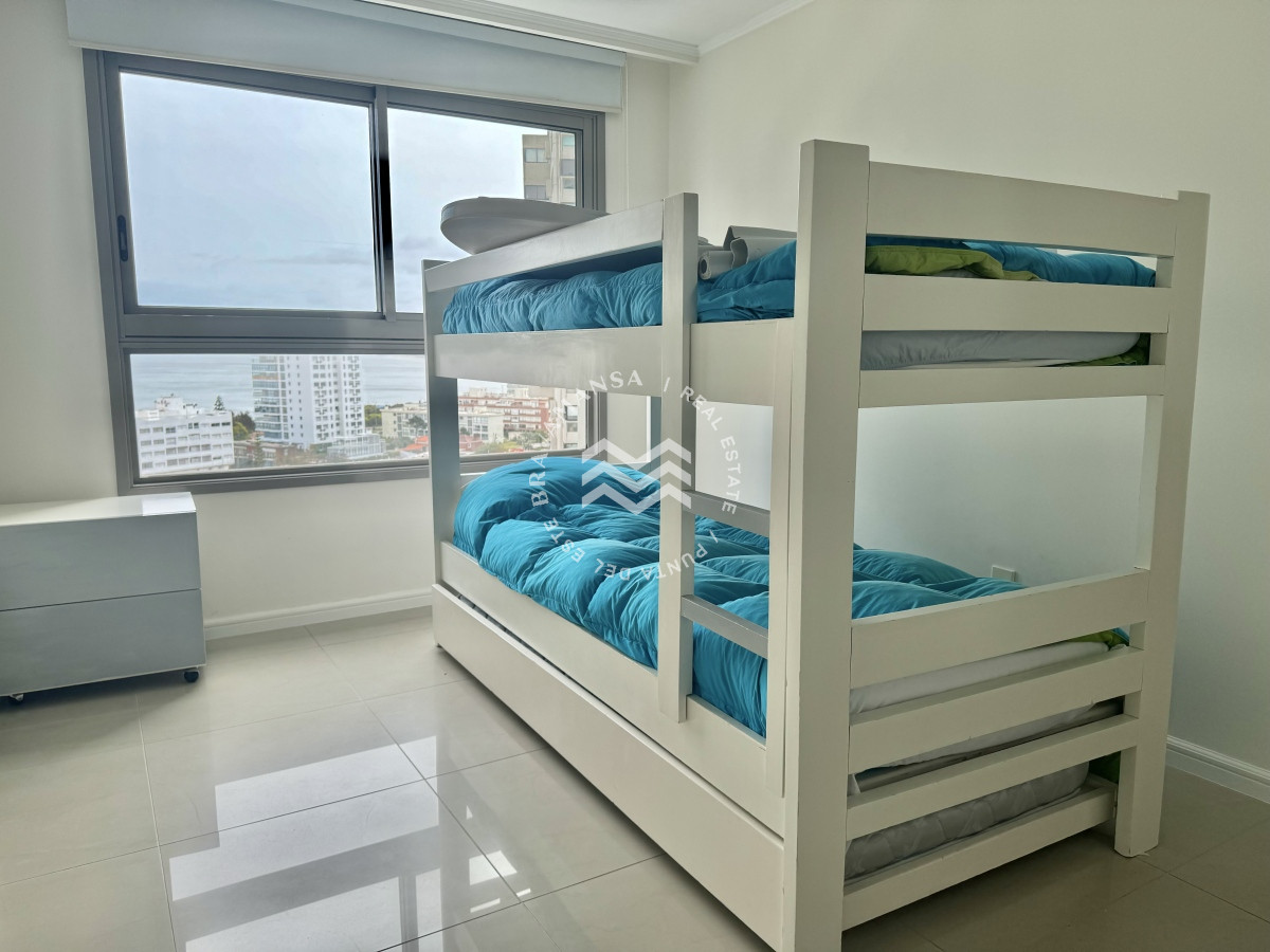Apartamento ID.98 - ALQUILER ANUAL 3 dormitorios vista al mar Playa Brava