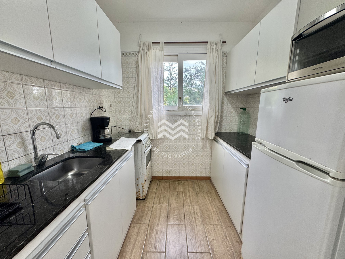 Apartamento ID.494 - INVERSORES: VENTA Apto 1 dormitorio parcialmente reciclado en Punta del Este