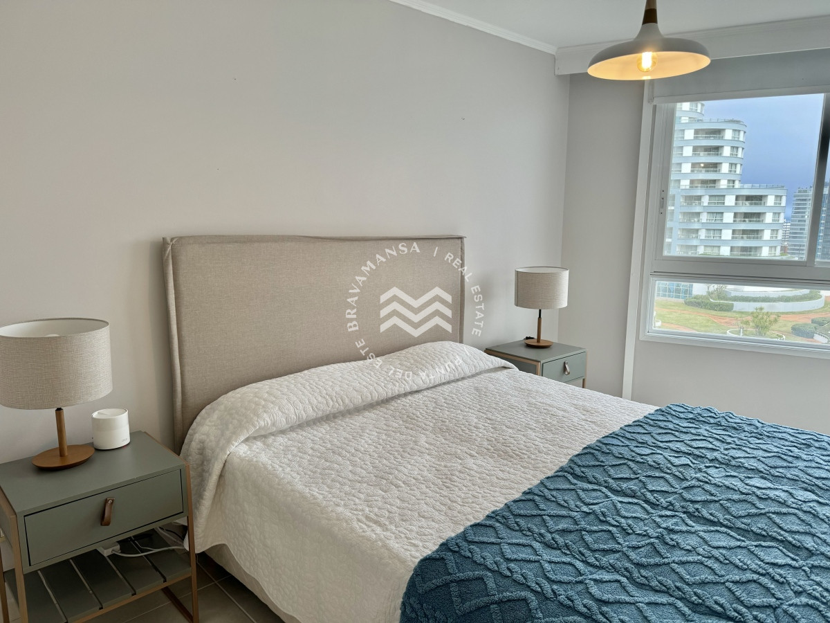 Apartamento ID.74 - OPORTUNIDAD 3 dormitorios y servicio primera línea Playa Mansa, Punta del Este