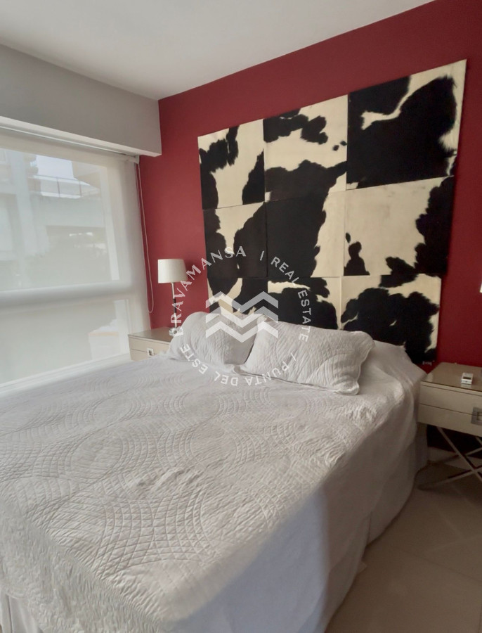 Apartamento ID.640 - VENTA 3 dormitorios ensuite, esquinero primera línea Playa Mansa