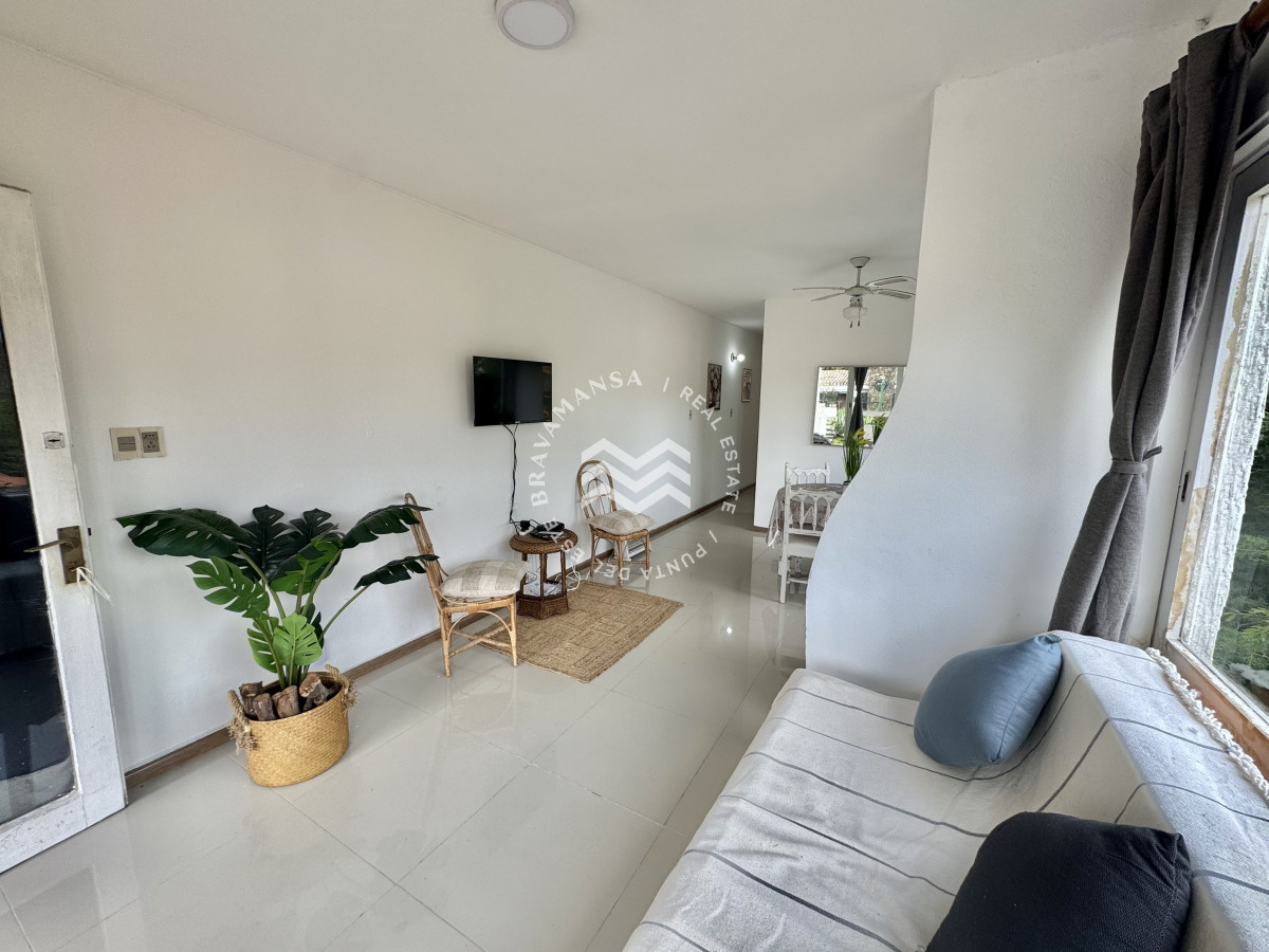 Apartamento ID.494 - INVERSORES: VENTA Apto 1 dormitorio parcialmente reciclado en Punta del Este