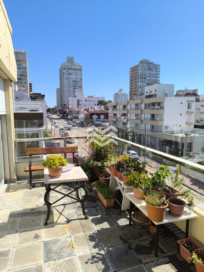 Apartamento ID.477 - VENTA Apto 2 dormitorios en Península, vista al mar Orientación Norte