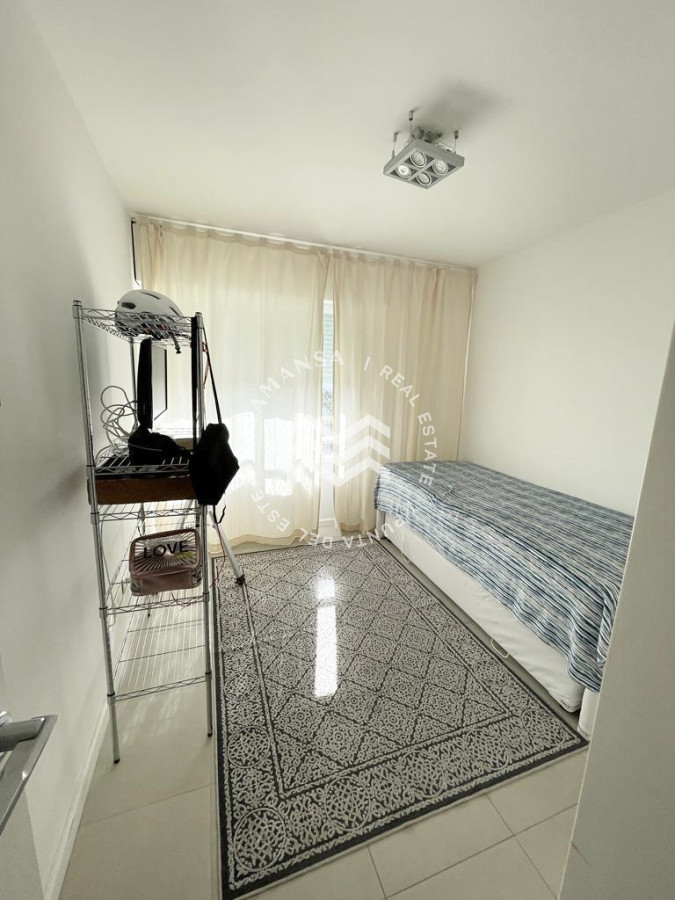 Apartamento ID.63 - VENTA Apto en Punta del Este 3 dormitorios 2 baños. Balcón con parrillero