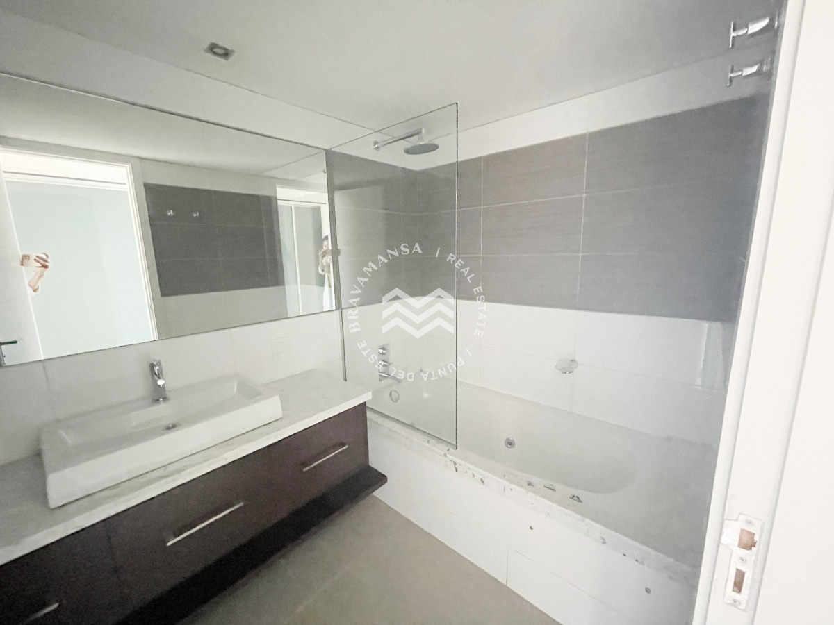 Apartamento ID.5 - VENTA 3 dormitorios + servicio en Torre ONE I