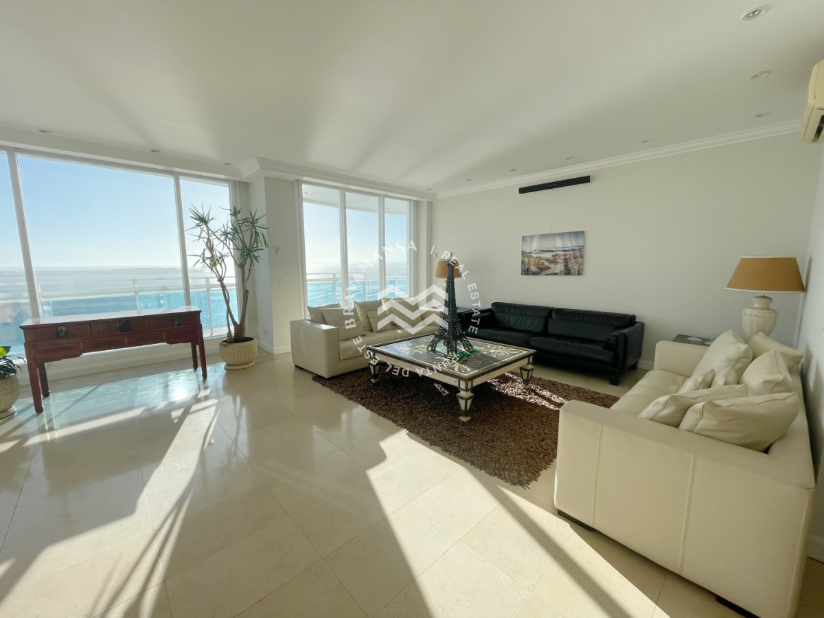 Apartamento ID.778 - Magnífico penthouse duplex en primera línea de Playa Mansa