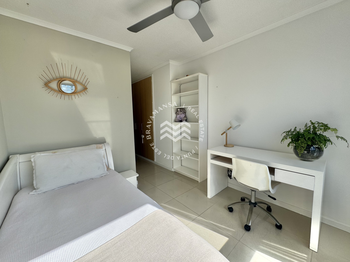 Apartamento ID.662 - VENTA Hermoso apartamento de 3 suites en Ocean Drive, excelente estado
