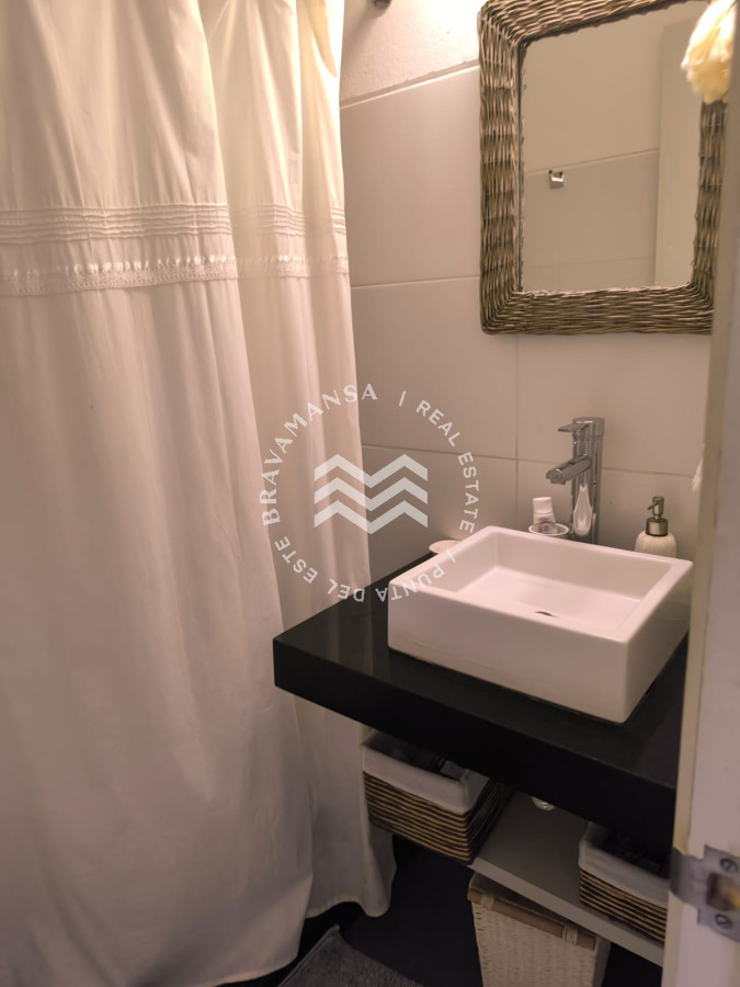 Apartamento ID.477 - VENTA Apto 2 dormitorios en Península, vista al mar Orientación Norte