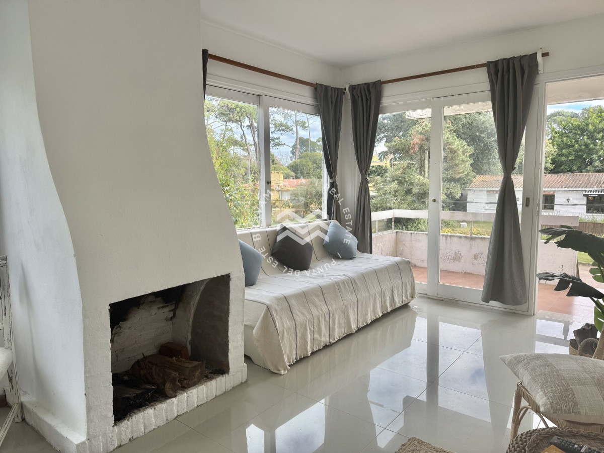 Apartamento ID.494 - INVERSORES: VENTA Apto 1 dormitorio parcialmente reciclado en Punta del Este