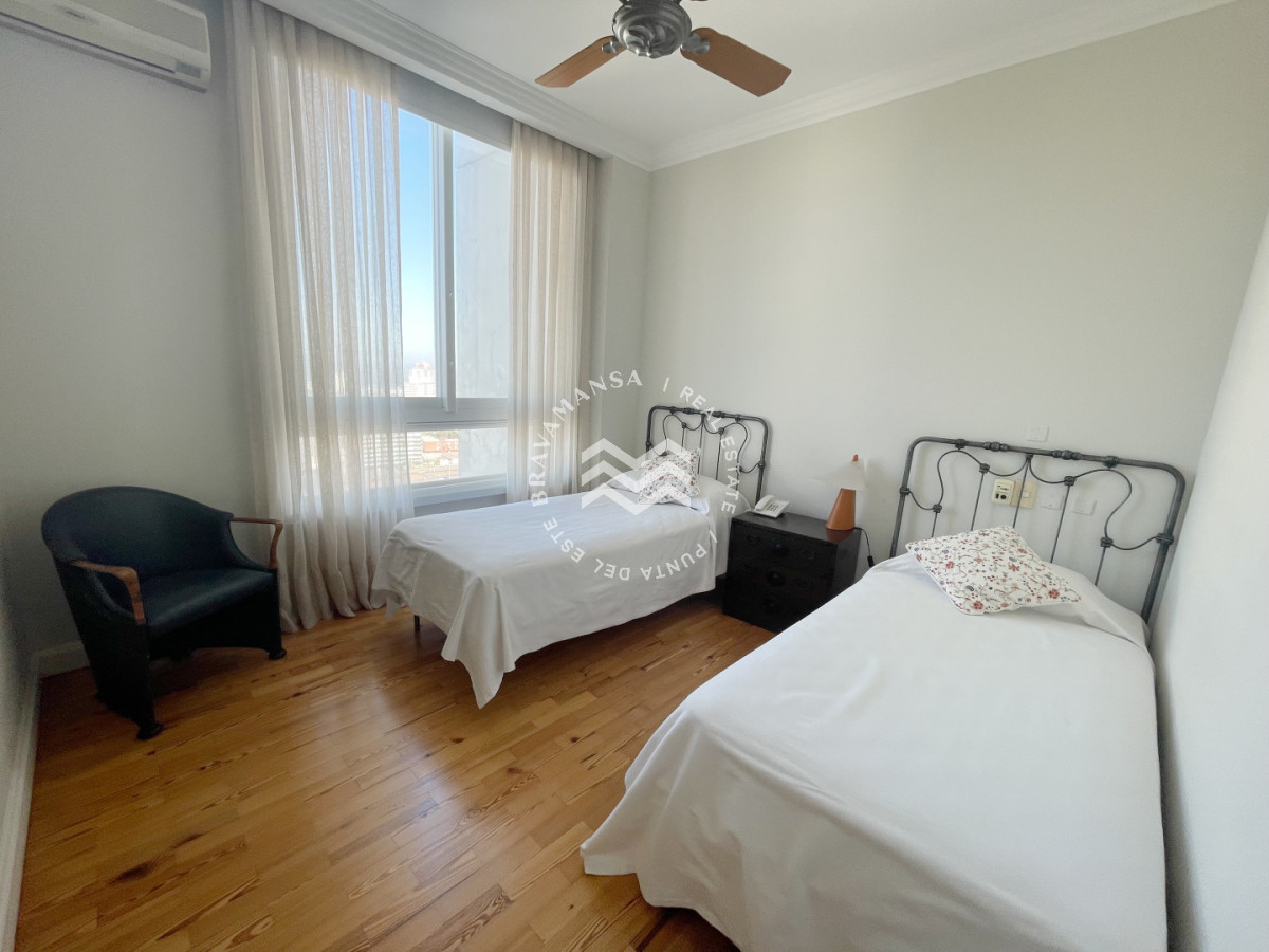 Apartamento ID.778 - Magnífico penthouse duplex en primera línea de Playa Mansa