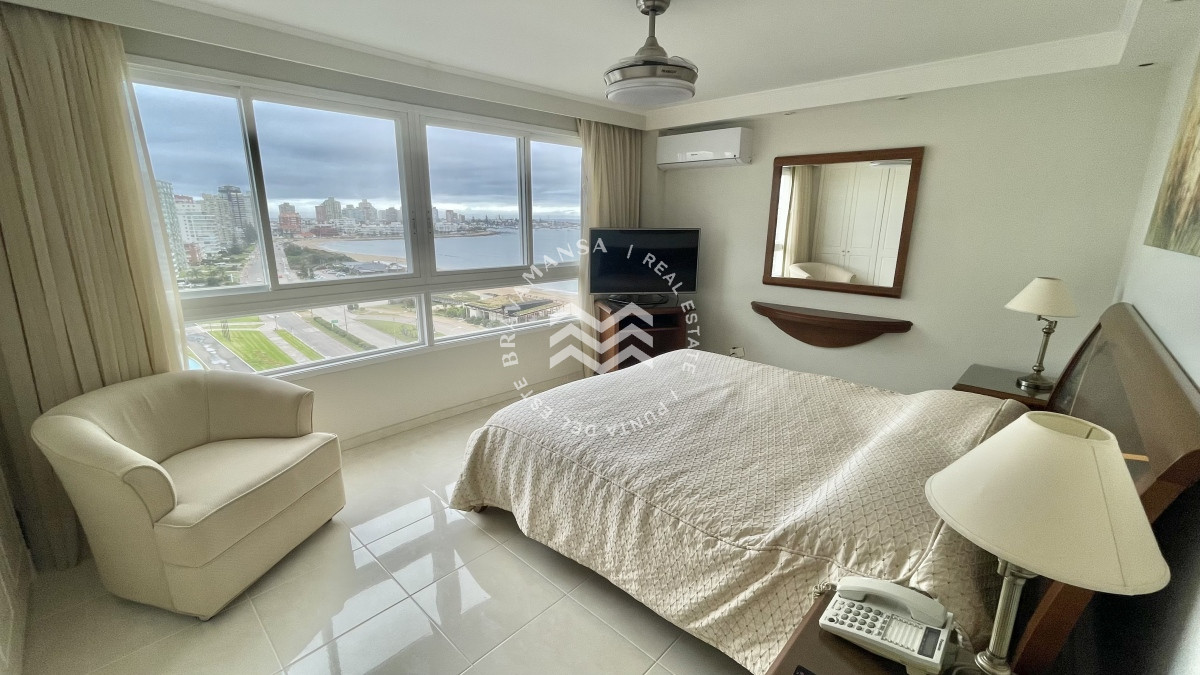 Apartamento ID.4 - Hermoso apartamento esquinero en Millenium Tower! Gran oportunidad