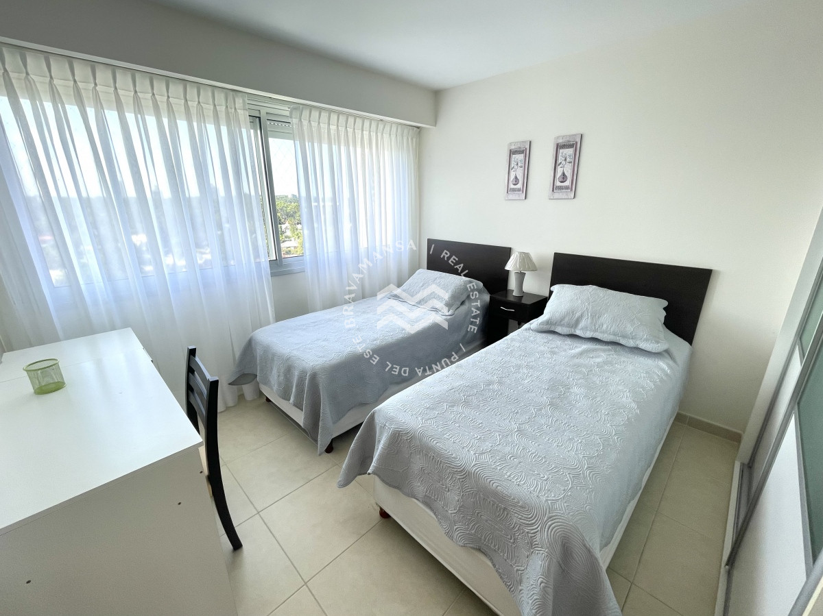 Apartamento ID.104 - ALQUILER TEMPORADA 2 dormitorios Playa Mansa frente al mar