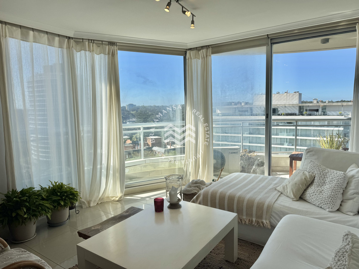 Apartamento ID.662 - VENTA Hermoso apartamento de 3 suites en Ocean Drive, excelente estado