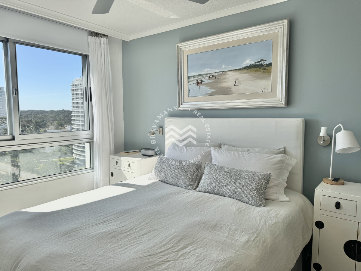 Apartamento ID.662 - VENTA Hermoso apartamento de 3 suites en Ocean Drive, excelente estado