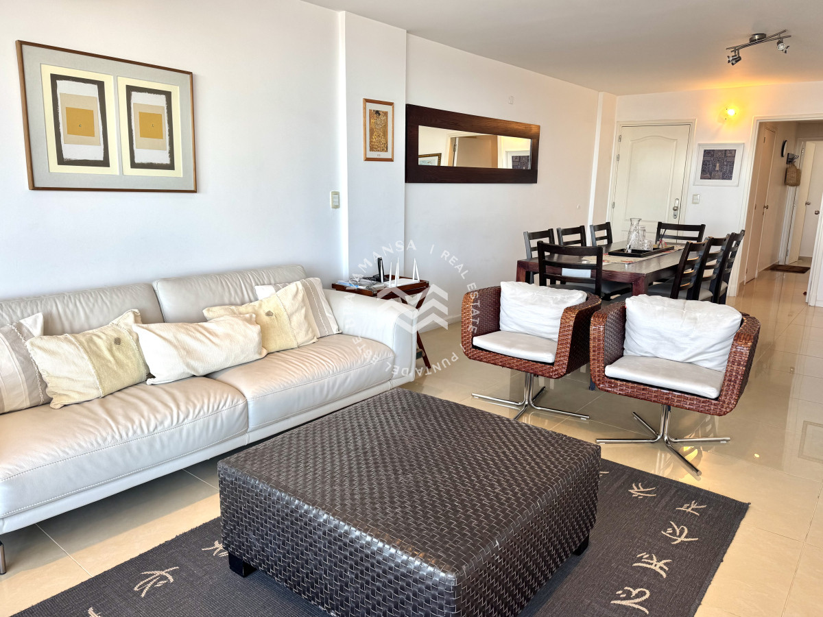 Apartamento ID.510 - VENTA Apartamento 3 dormitorios y dependencia en Playa Brava