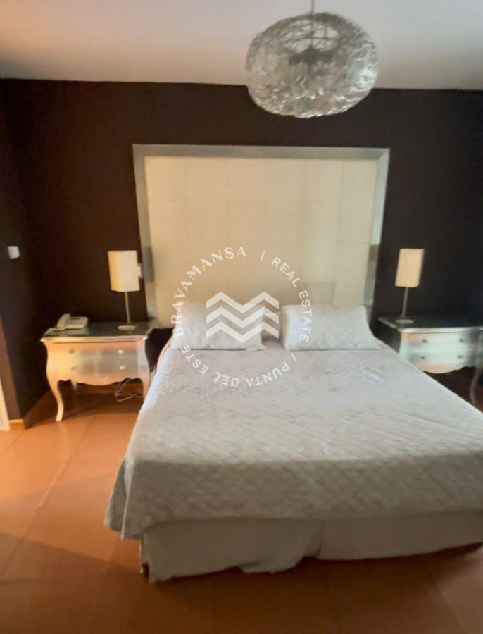 Apartamento ID.640 - VENTA 3 dormitorios ensuite, esquinero primera línea Playa Mansa