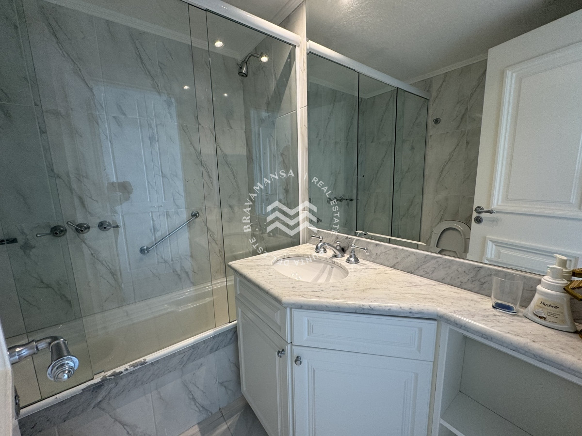 Apartamento ID.287 - Alquiler Anual 3 dormitorios y servicio frente al mar. Torre premium