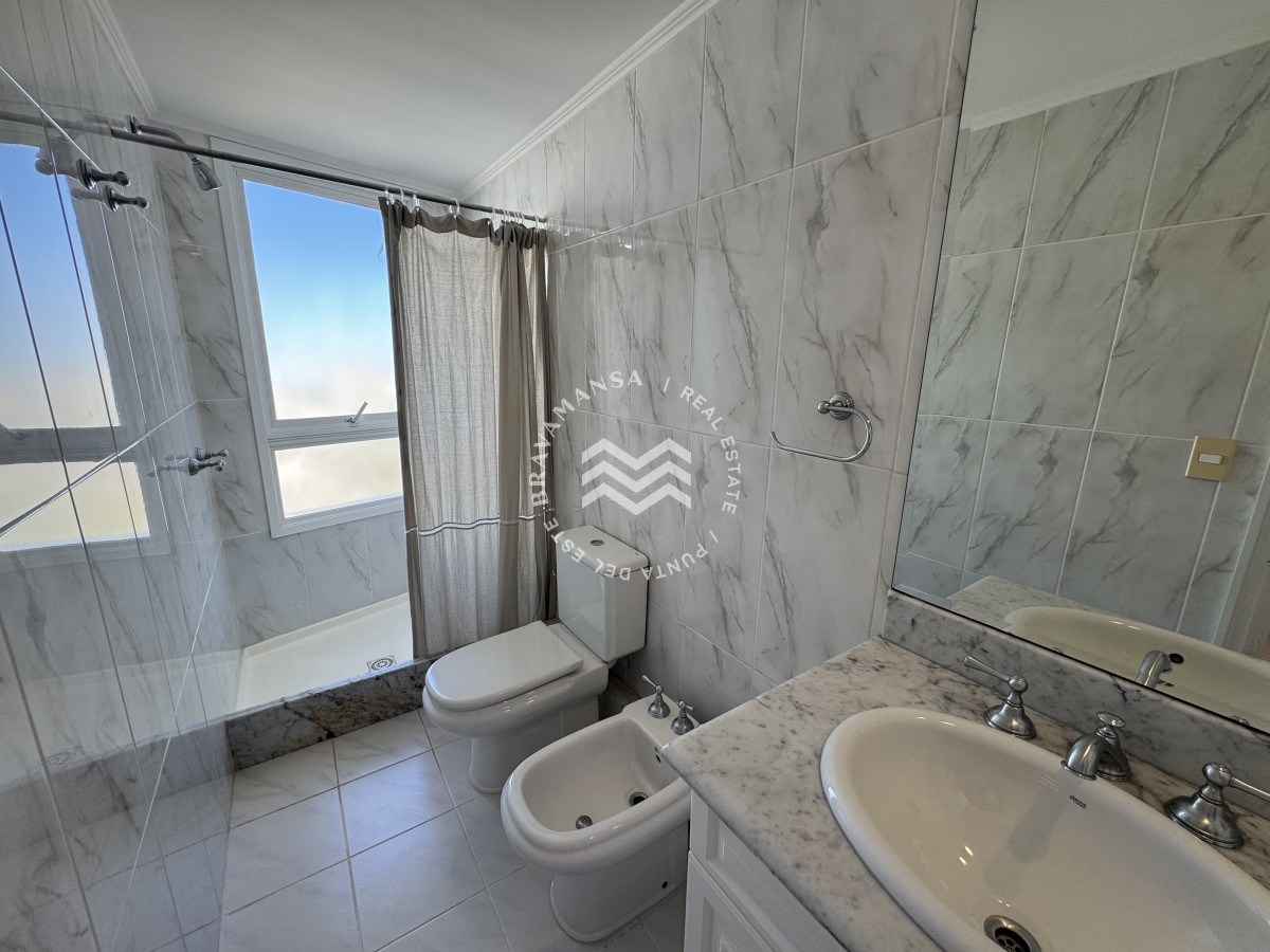 Apartamento ID.706 - VENTA APARTAMENTO MILLENIUM TOWER, ESQUINERO. 3 DORMITORIOS + DEPENDENCIA