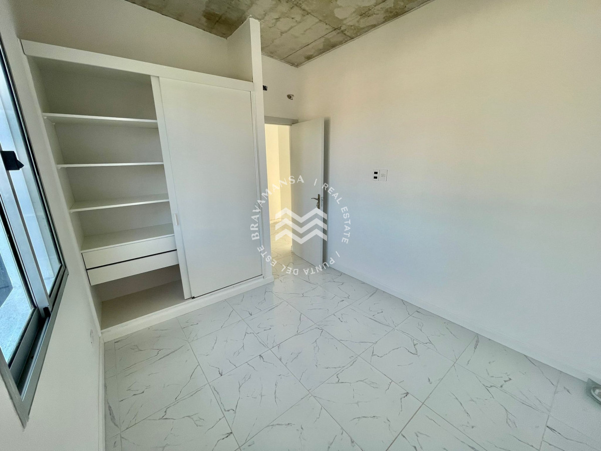 Apartamento ID.131 - ALQUILER ANUAL Duplex 2 dormitorios en Maldonado, Altos de la Laguna