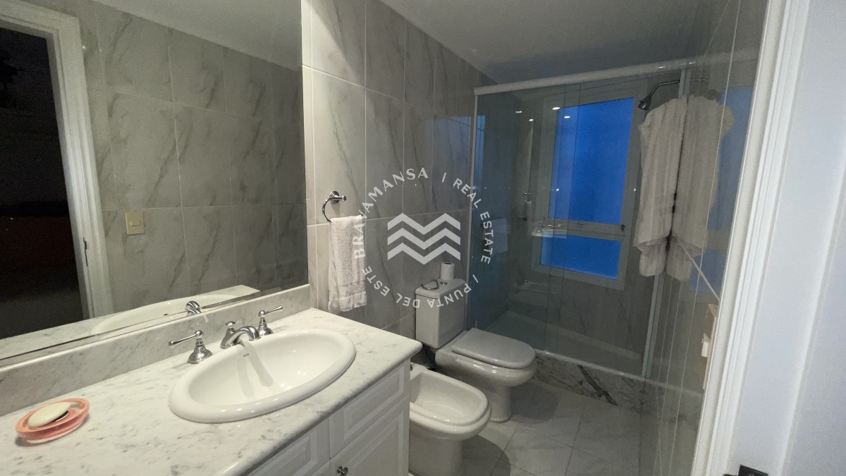 Apartamento ID.15 - Imponente apartamento en Millenium Tower, primera línea. Gran vista al mar