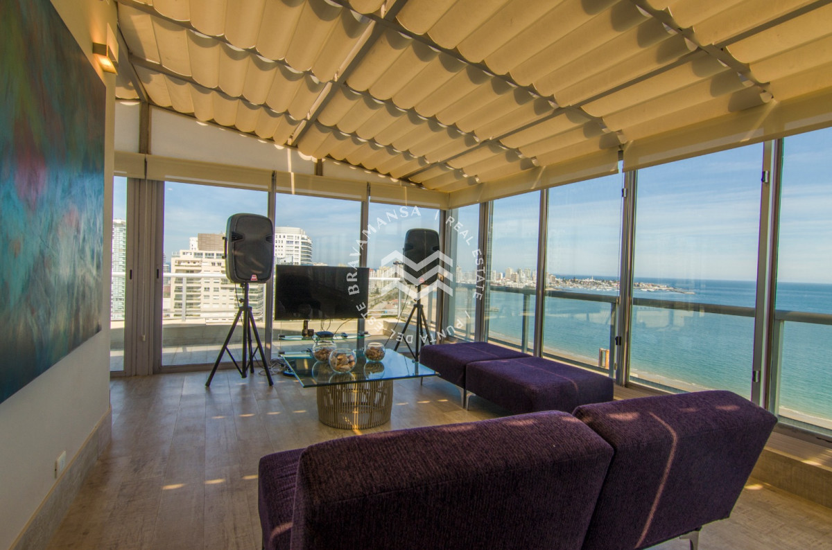 Apartamento ID.564 - Maravilloso Penthouse duplex 5 dormitorios, primera línea Playa Mansa