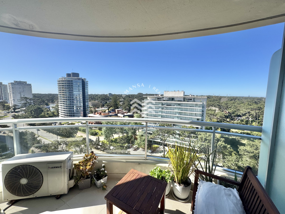 Apartamento ID.662 - VENTA Hermoso apartamento de 3 suites en Ocean Drive, excelente estado