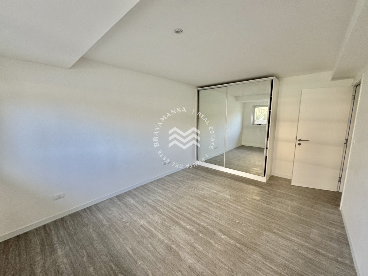Apartamento ID.421 - Amplio apartamento 1 dormitorio en VENTA Av Roosevelt