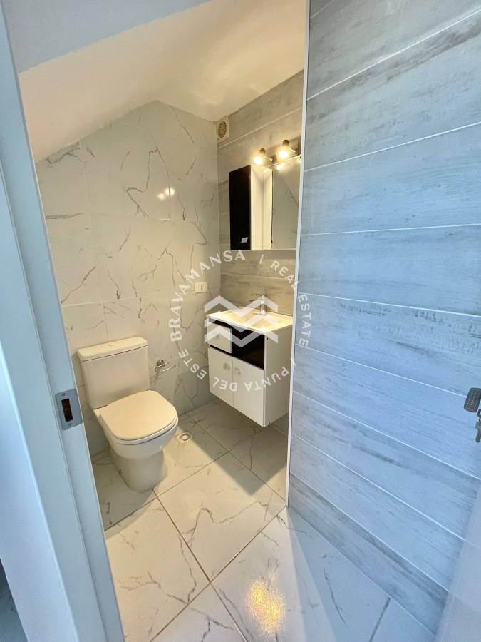 Apartamento ID.131 - ALQUILER ANUAL Duplex 2 dormitorios en Maldonado, Altos de la Laguna