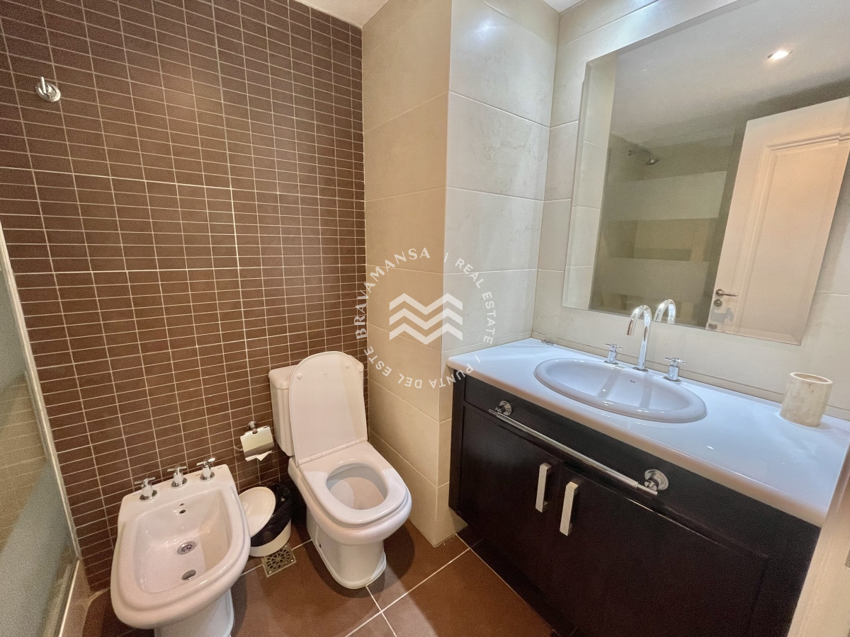 Apartamento ID.132 - VENTA Imperiale II Apto 3 dormitorios en suite Punta del Este