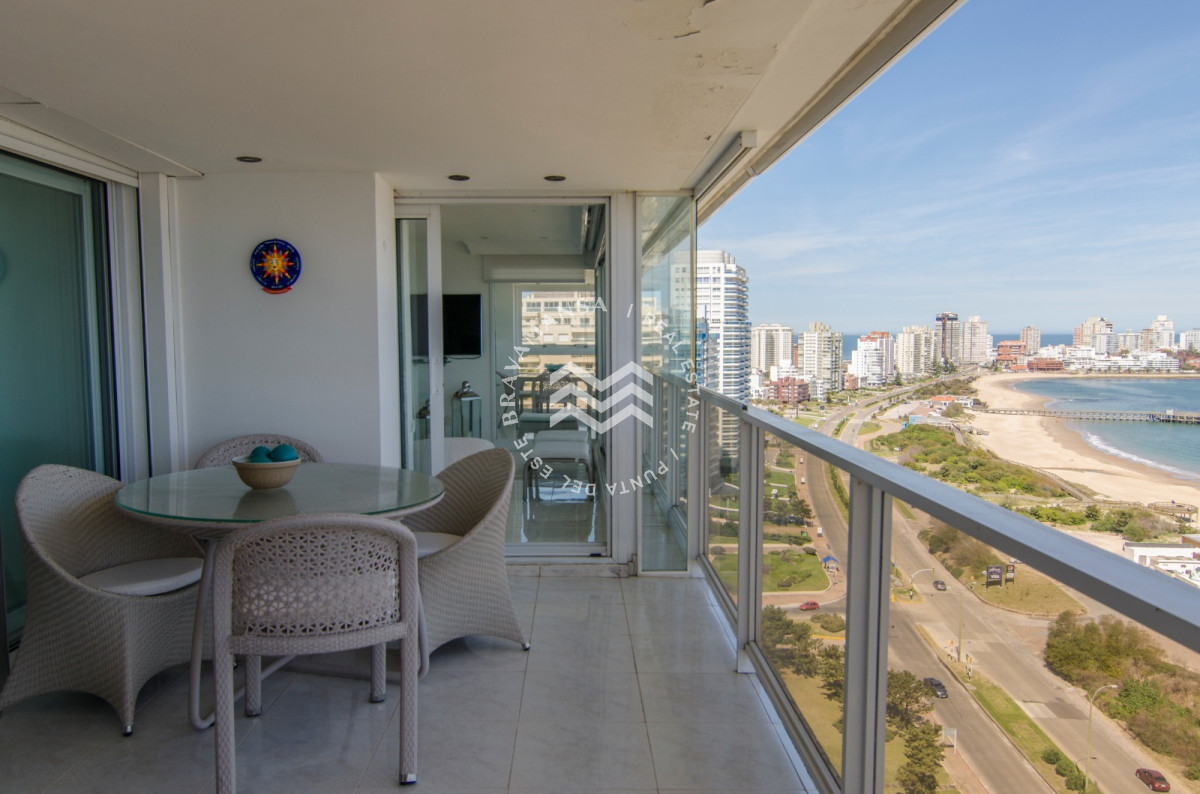 Apartamento ID.564 - Maravilloso Penthouse duplex 5 dormitorios, primera línea Playa Mansa