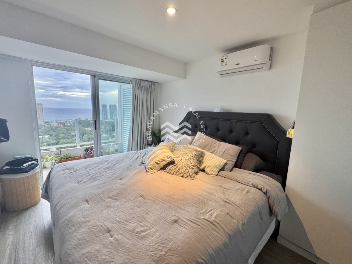 Apartamento ID.748 - VENTA Apartamento 2 dormitorios Av Roosevelt, piso alto vista al mar