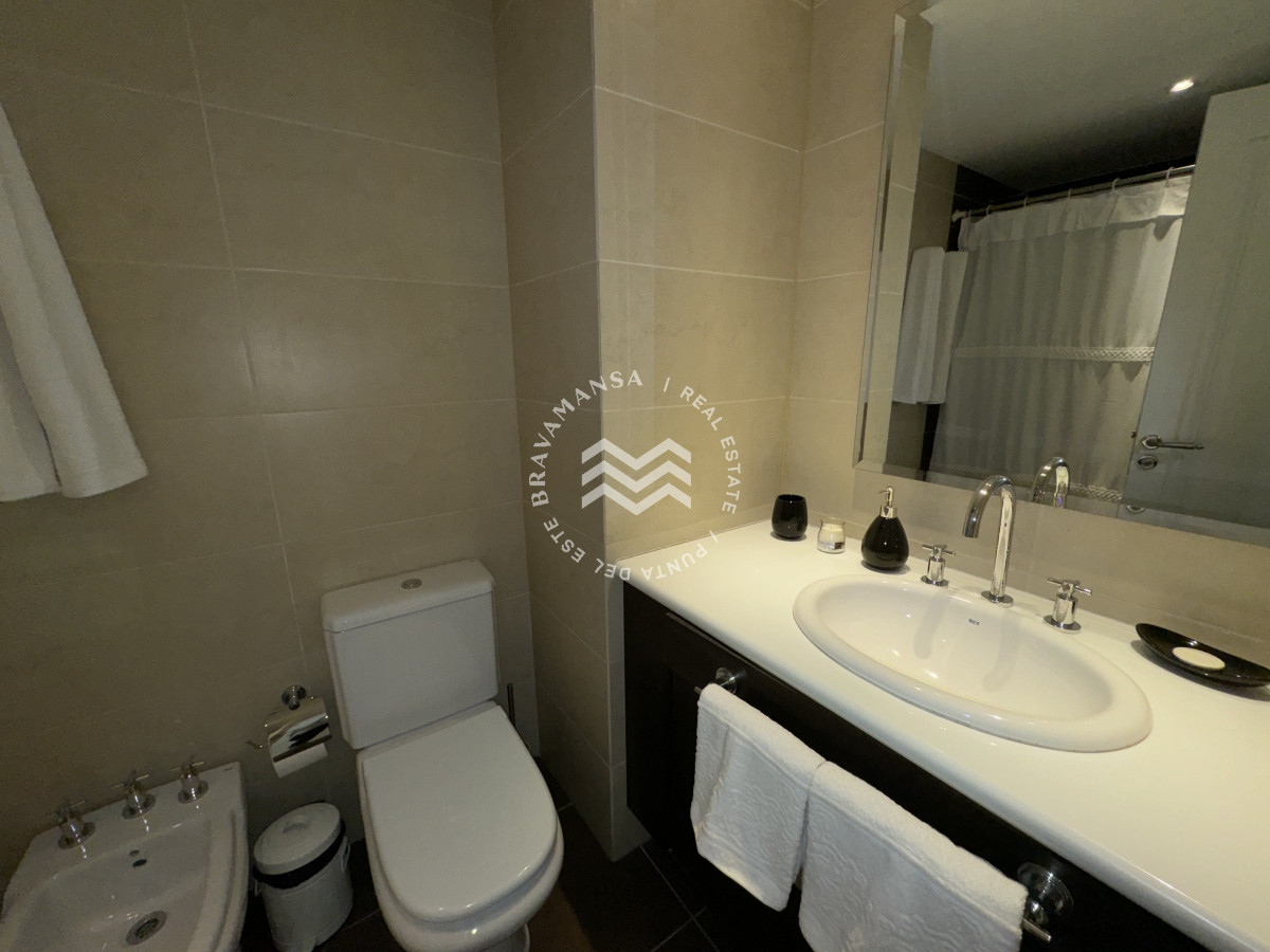 Apartamento ID.286 - VENTA apartamento 3 dormitorios en suite en Playa Brava primera línea