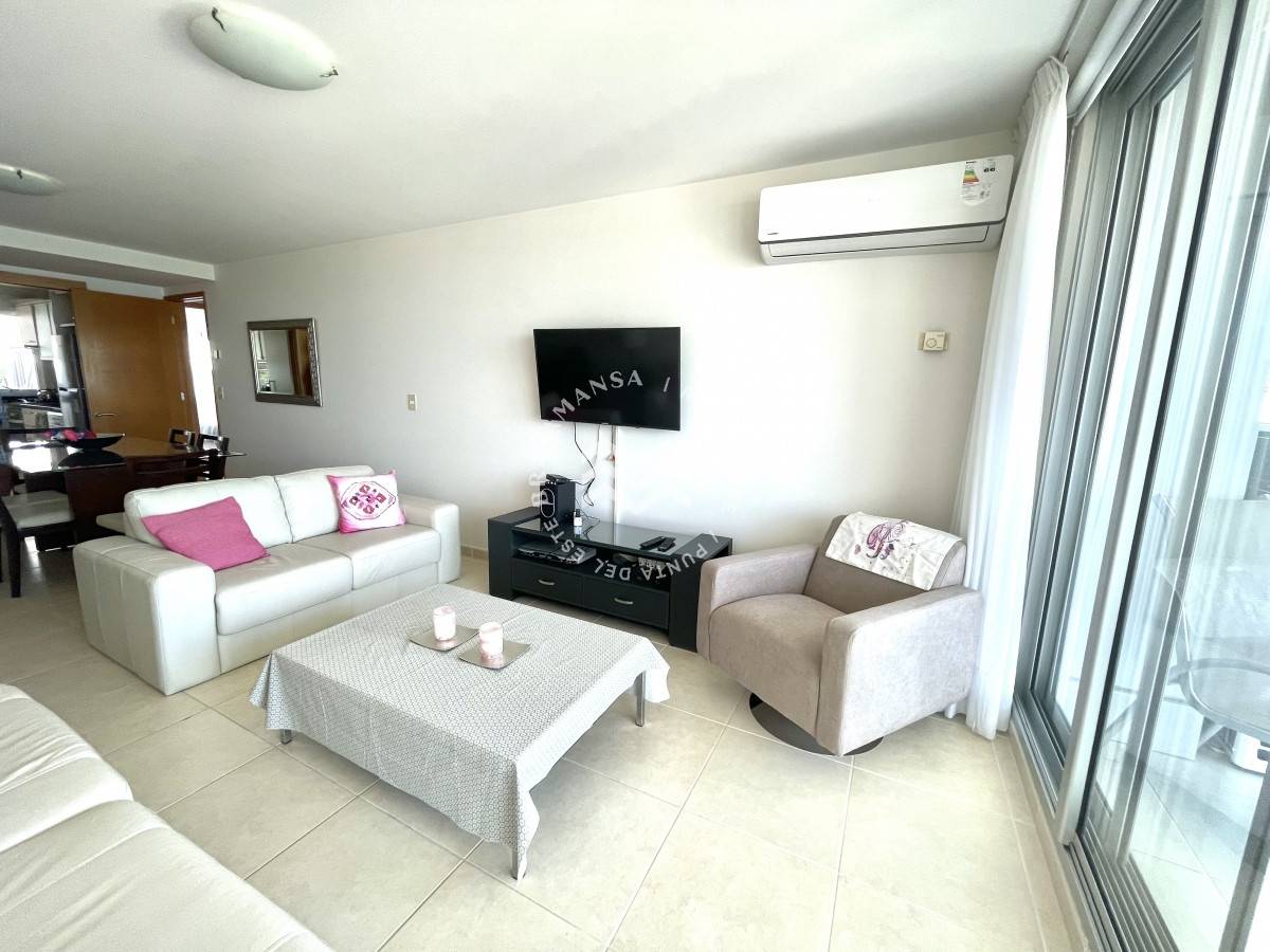 Apartamento ID.104 - ALQUILER TEMPORADA 2 dormitorios Playa Mansa frente al mar