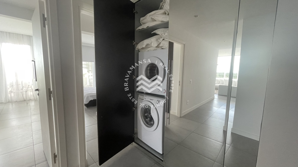 Apartamento ID.150 - AMPLIO PENTHOUSE DUPLEX En el centro de Punta del Este
