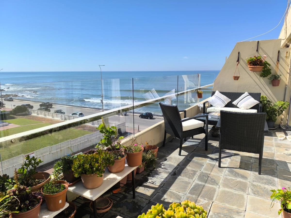 VENTA Apto 2 dormitorios en Península, vista al mar Orientación Norte