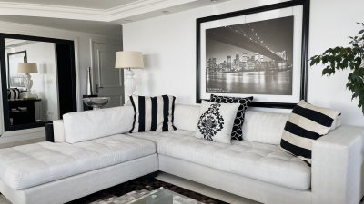 Hermoso apartamento esquinero en primera línea Punta del Este
