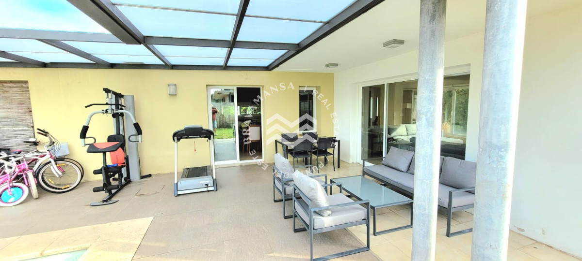 Casa ID.581 - Gran casa 5 dormitorios en venta! Espectacular zona, ideal para toda la familia