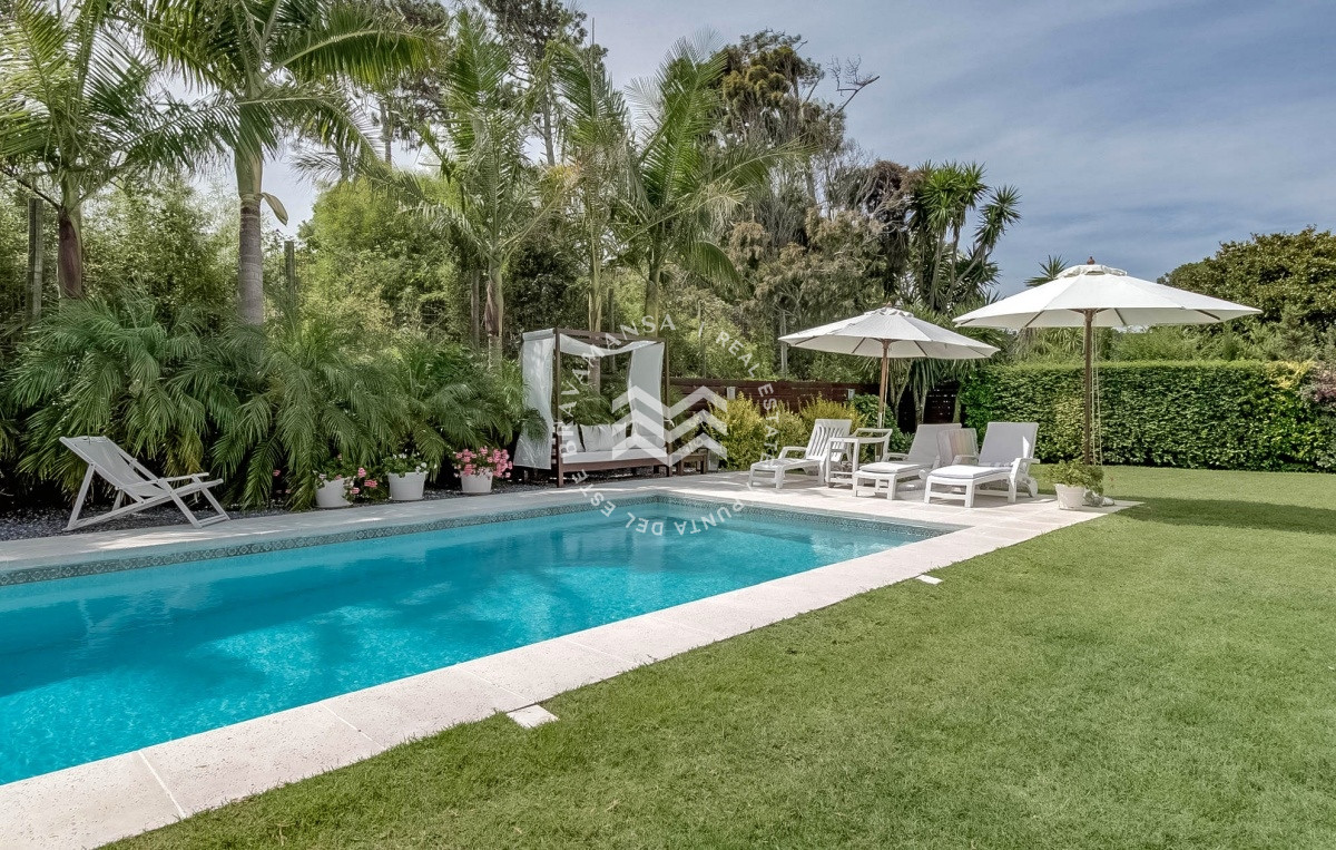 Casa ID.25 - Espectacular Chalet con gran jardín a pasos de Playa Montoya