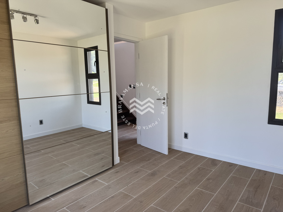 Casa ID.463 - ALQUILER ANUAL Moderna casa a estrenar 2 dormitorios